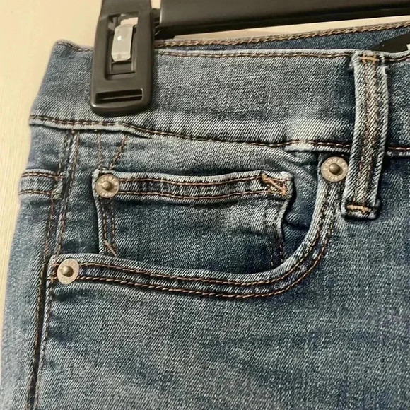 Express Stretch + Performance Super Skinny Mid Rise 4S - Picture 6 of 10